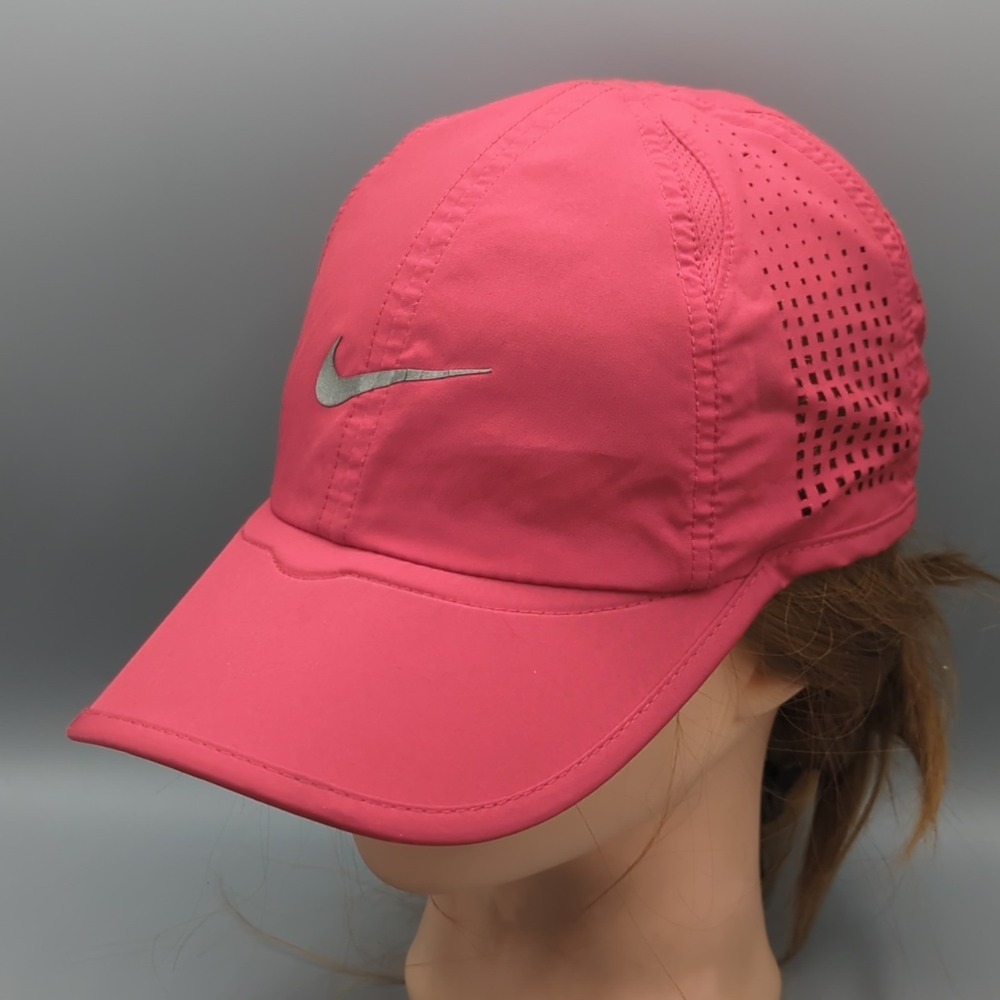 Nike Featherlight Dri-Fit Hat Cap Reflective Running Tennis Red Strapback Retro